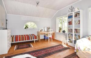 4 Bedroom Stunning Home In Färgelanda