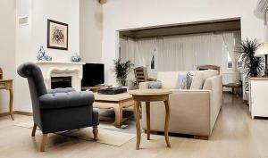 Cesme Marina Konukevi