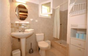 Awesome Home In Crillon Le Brave