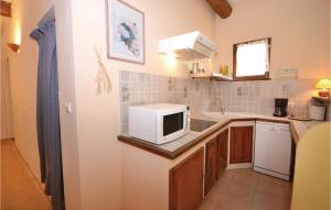 Awesome Home In Crillon Le Brave