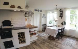 Beautiful Home In Högsby With Kitchen