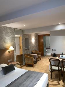 Hotels Hotel Restaurant Au Cerf d'Or : Chambres Double et Triple Communicantes