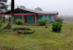 Hostel Monolito Guayabo