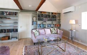 Three-Bedroom Holiday Home In Loderup