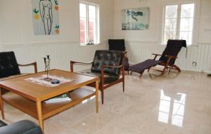 Lovely Home In Mellerud With Kitchen