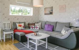 Lovely Home In Bolmsö With Kitchen