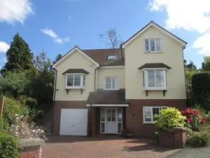 Birchwood House - All Stretton