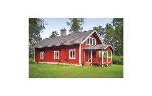 Cozy Home In Katrineholm With Lake View - Kolvetorp