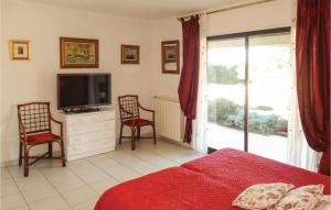 Maisons de vacances Nice Home In Vias With Wifi, Private Swimming Pool And Outdoor Swimming Pool : photos des chambres