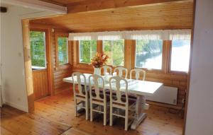 4 Bedroom Awesome Home In Färgelanda