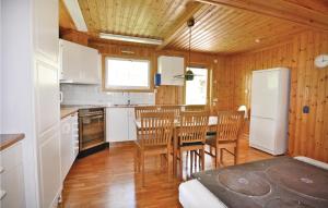 2 Bedroom Stunning Home In Uddevalla