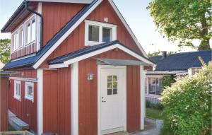 Two-Bedroom Holiday Home In Solvesborg