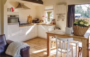 Lovely Home In Leende With Wifi