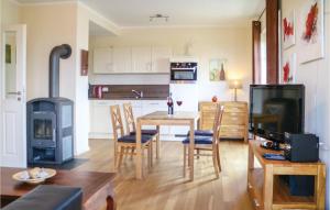 Amazing Apartment In Börgerende