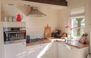 Lovely Home In Leende With Wifi