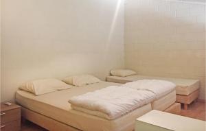 2 Bedroom Amazing Home In Groede