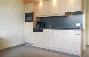 2 Bedroom Amazing Home In Groede