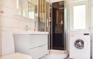 Lovely Home In Borgholm With Wifi