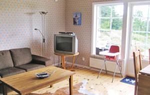 2 Bedroom Lovely Home In Dals Rostock