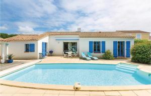 Maisons de vacances Holiday home Saint Jean de Monts 43 with Outdoor Swimmingpool : photos des chambres