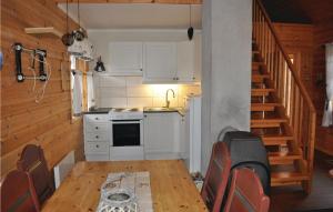 Stunning Home In Bøstad With Wifi
