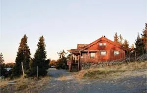 Two-Bedroom Holiday Home In Sjusjoen - 斯朱森