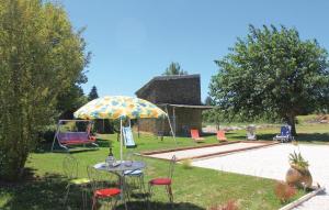 Maisons de vacances Stunning home in Pernes les Fontaines with 3 Bedrooms : photos des chambres