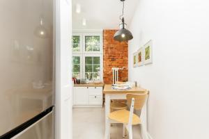 Gdańsk Old Town Minogi street by Renters