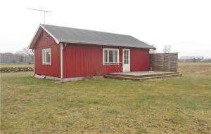 Two-Bedroom Holiday Home In Löttorp