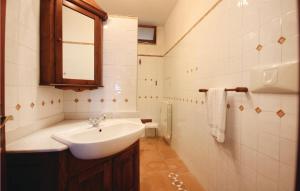 Six-Bedroom Holiday Home