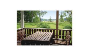 Cozy Home In Katrineholm With Lake View