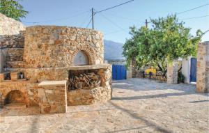 Amazing Home In Malaxa, Chania