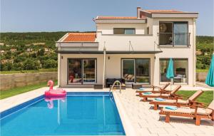  Three-Bedroom Holiday Home in Donji Prolozac, Unterkunft in Donji Proložac