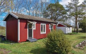Three-Bedroom Holiday Home In Lottorp