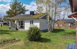 Three-Bedroom Holiday Home In Lottorp - Byxelkrok