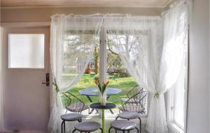 Three-Bedroom Holiday Home In Lottorp