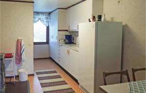 Two-Bedroom Holiday Home In Rottne