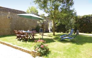 Maisons de vacances Beautiful home in Chicheboville with 4 Bedrooms and WiFi : photos des chambres