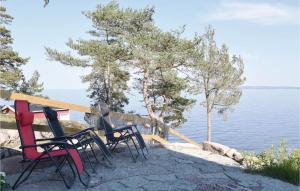 Nice Home In Lidköping With Kitchen