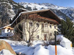 obrázek - Quaint Apartment in L ngenfeld with Sauna