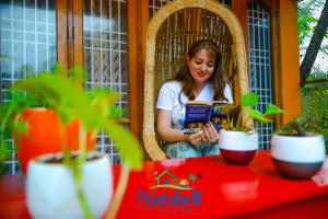 Nutshell-Airport Retreat by the Sea