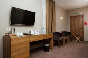 Deluxe Double Studio room in Crystal Hotel