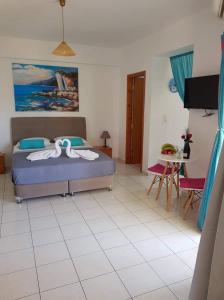 Vrisi Apartments & Villa