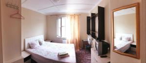 Economy Double or Twin Room with Shared Bathroom room in S&S Guest House