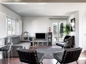 Carcavelos Beach&Bike House (view, parking, wi-fi) - 卡尔卡维洛斯