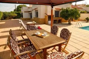 Arenales Great Home with AC, Pool and Barbecue - 阿勒纳勒斯德尔索尔