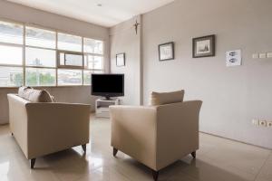 RedDoorz at Siwalankerto Surabaya