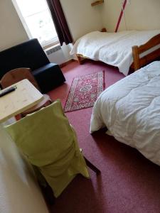 Auberges L'Auberge d'Eygliers : Chambre Quadruple avec Salle de Bains Privative