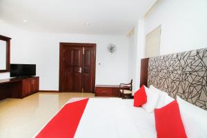 Hotel Queensbury Malabe
