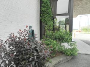 LAuberge de lAeroport Inn
